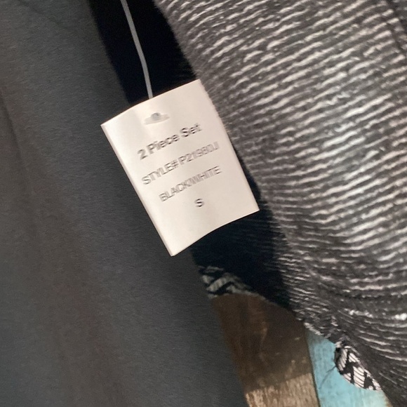 Perceptions small two piece dress jacket set - Picture 14 of 16